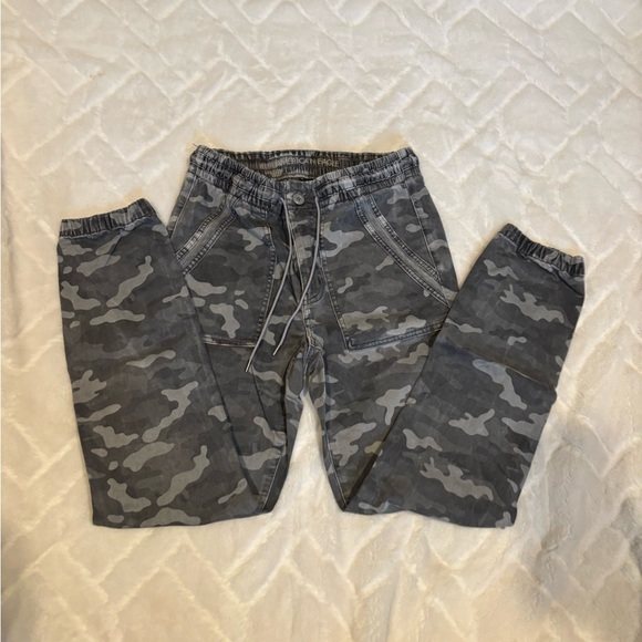 Women's/Teen's American Eagle pants with tapered bottom - Size 8 Worn 1x - Picture 6 of 11